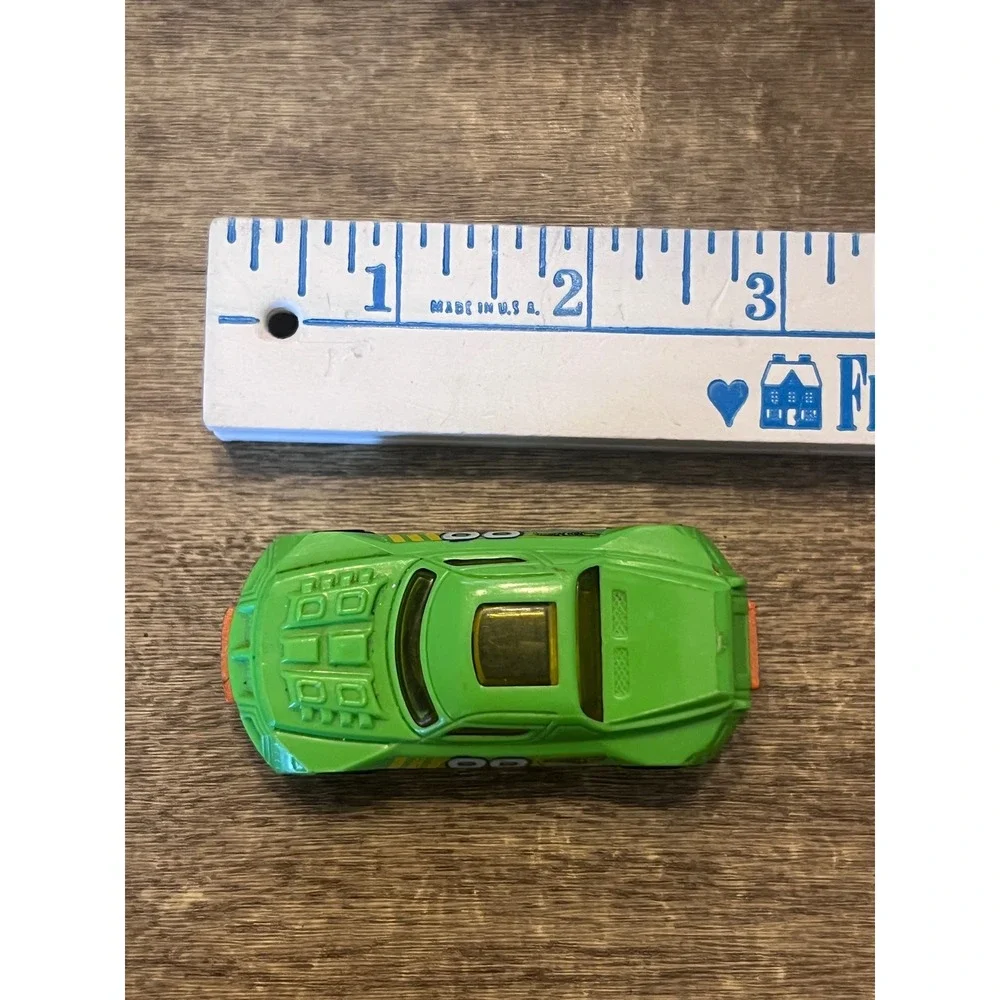 Hot Wheels RD-08 Neon Green W Orange Bottom Off Roading Loose Die Cast‎ Truck